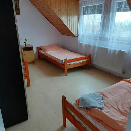 Badacsonyi Kedvezoe Aras -Tora Nyilo Privat Berlemeny Badacsonytomaj